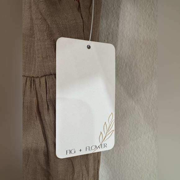 Fig and Flower. Floral Embroidered Brown Dress 💖🌸💐 - Picture 3 of 8